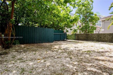 3164 Center St unit 2, Miami, FL 33133 - photo 3