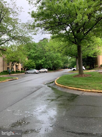 2236 Castle Rock Square unit 21C, Reston, VA 20191 - photo 2