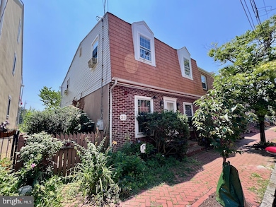 33 W 4th St, New Castle, DE 19720 - photo 4