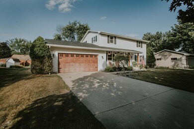 709 20th St SW, Austin, MN 55912 - photo 2