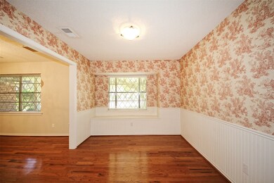 5607 Bent Bough Ln, Houston, TX 77088 - photo 6