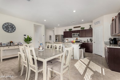 Dinning to Kitchen