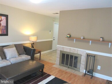 19B E Daisy Ln unit B, Mount Laurel, NJ 08054 - photo 2