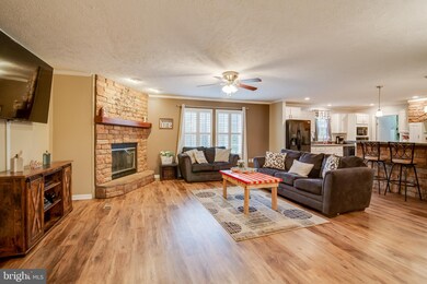 29157 Quarter Moon Ln, Rhoadesville, VA 22542 - photo 2