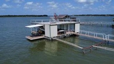 450 Lakeside Dr, Brownwood, TX 76801 - photo 2