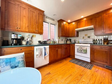 3 Hancock Place unit 2, Cambridge, MA 02139 - photo 6