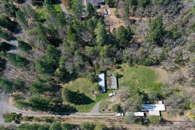 200 Opal Ln, Grants Pass, OR 97526 - photo 6