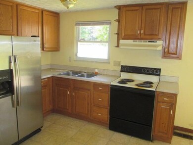 2395 WEYBURN (15)