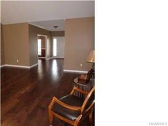 Very wide foyer