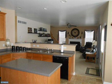 552 Maidstone Dr, Williamstown, NJ 08094 - photo 5