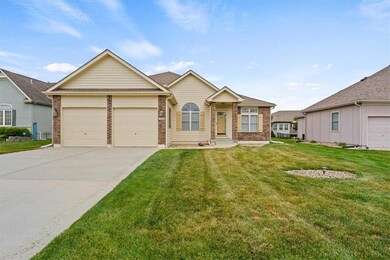 710 Redtop Ln, Raymore, MO 64083 - photo 2