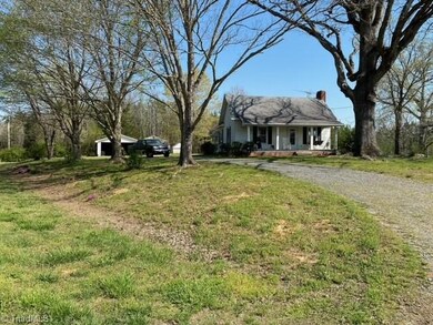 4359 Woodfern Rd, Seagrove, NC 27341 - photo 2