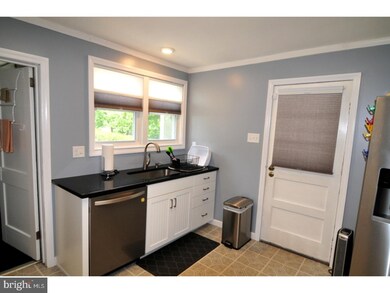 928 Clayton St, New Castle, DE 19720 - photo 3