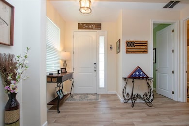 A warm & inviting entrance...