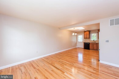 7095 Saddle Dr, Sykesville, MD 21784 - photo 5