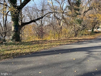 409 Cobbs Creek Pkwy, Philadelphia, PA 19143 - photo 3