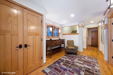 110 N Myrtle Ave unit 3, Elmhurst, IL 60126 - photo 3