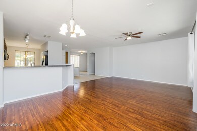 8)GREAT ROOM