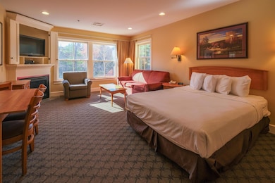 212 QIII Jackson Gore Inn unit 212 QIII, Ludlow, VT 05149 - photo 6