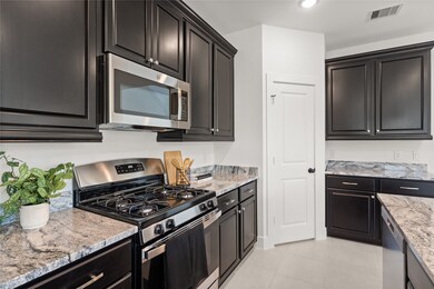 19384 Poppy Village Cir, Magnolia, TX 77355 - photo 3