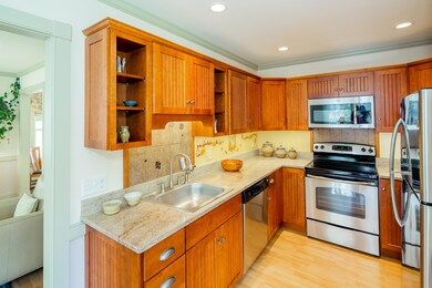 24 Wiltshire Place unit 24, Camden, ME 04843 - photo 2