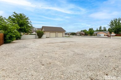 266 Carson River Dr, Fallon, NV 89406 - photo 4