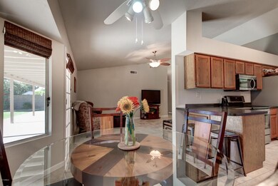 1321 N Rowen-32