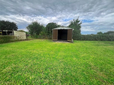 11802 Ostermeyer Rd, Galveston, TX 77554 - photo 6