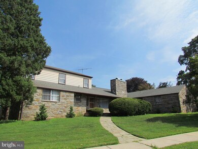 215 Maple Ave, Reading, PA 19607 - photo 3