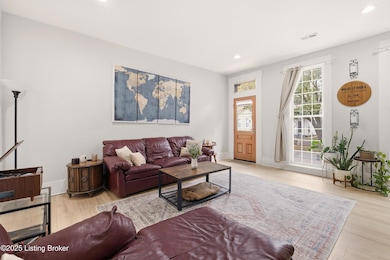 1231payne_louisvillerealestatemedia_036