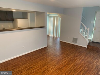 9671 Hagel Cir, Lorton, VA 22079 - photo 5