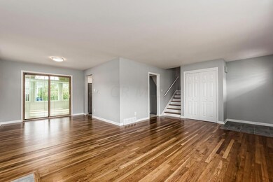 b 1080 Brentford Dr0007