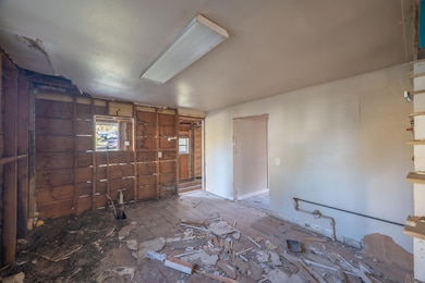 805 Hearrell St, Neosho, MO 64850 - photo 4