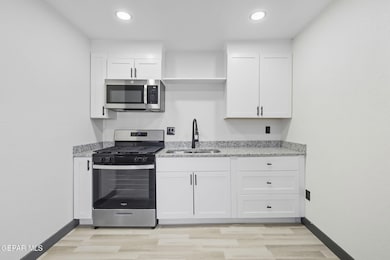 3800 Altura Ave unit Rear, El Paso, TX 79903 - photo 3