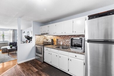 61 Storey Ave unit 14, Newburyport, MA 01950 - photo 3