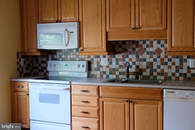 24 Valley Crossing Cir, Cockeysville, MD 21030 - photo 2