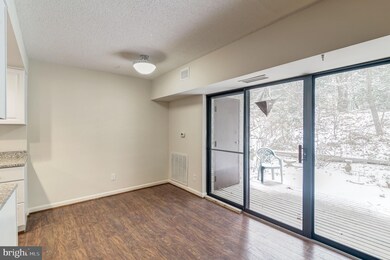 11650 Stoneview Square unit 2B, Reston, VA 20191 - photo 3