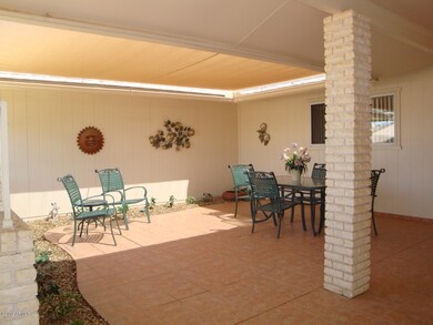BEAUTIFUL SUN SCREENED FRONT PATIO