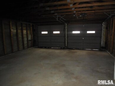 221 S Morgan St, Virginia, IL 62691 - photo 5