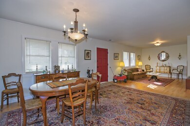 Dinning Area & Living Room