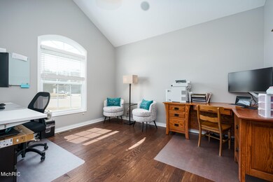 Breezy_Meadow_Ct_7458_Kalamazoo_49009-4