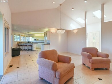 2139 Stonecrest Dr, Eugene, OR 97401 - photo 4