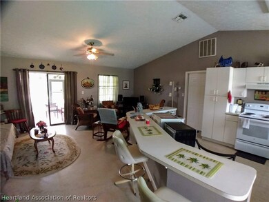 735 Lake Betty Dr, Lake Placid, FL 33852 - photo 3