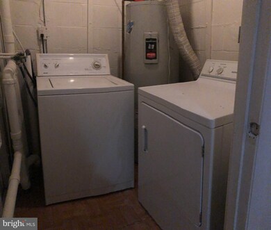 1633 Valencia Way, Reston, VA 20190 - photo 4