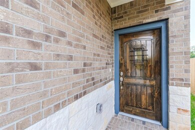 8413 Observatory St, Houston, TX 77088 - photo 3