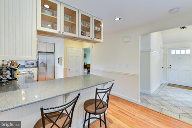 6203 Vorlich Ln, Bethesda, MD 20816 - photo 3