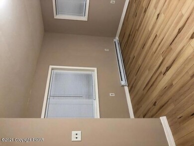 7522 Crestview Dr, Tobyhanna, PA 18466 - photo 5