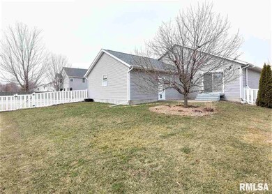 1561 W 68th St, Davenport, IA 52806 - photo 5