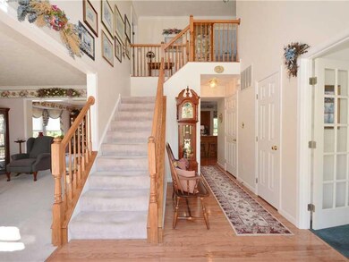 Entry/Foyer.