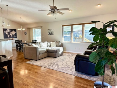 6744 Glass Ridge Dr, Lincoln, NE 68526 - photo 4